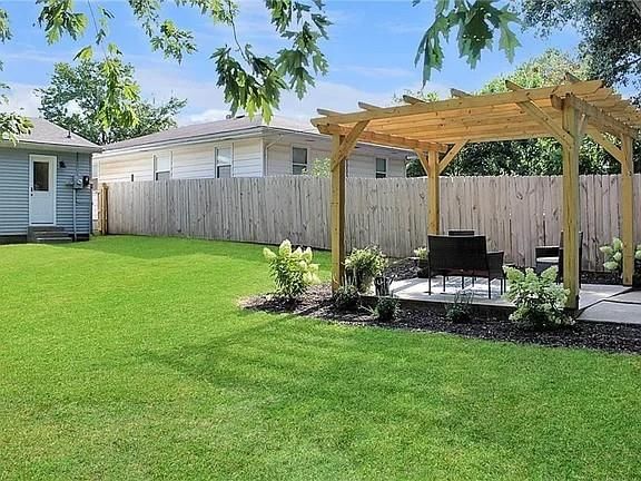 726 W Broadway Street — photo 22
