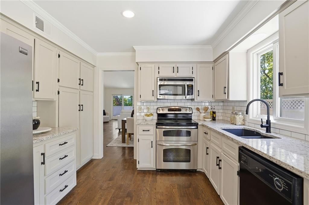 12871 Cambridge Terrace — photo 12