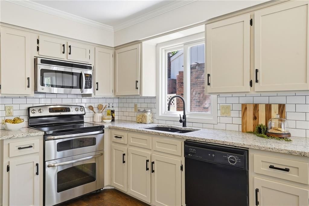 12871 Cambridge Terrace — photo 13