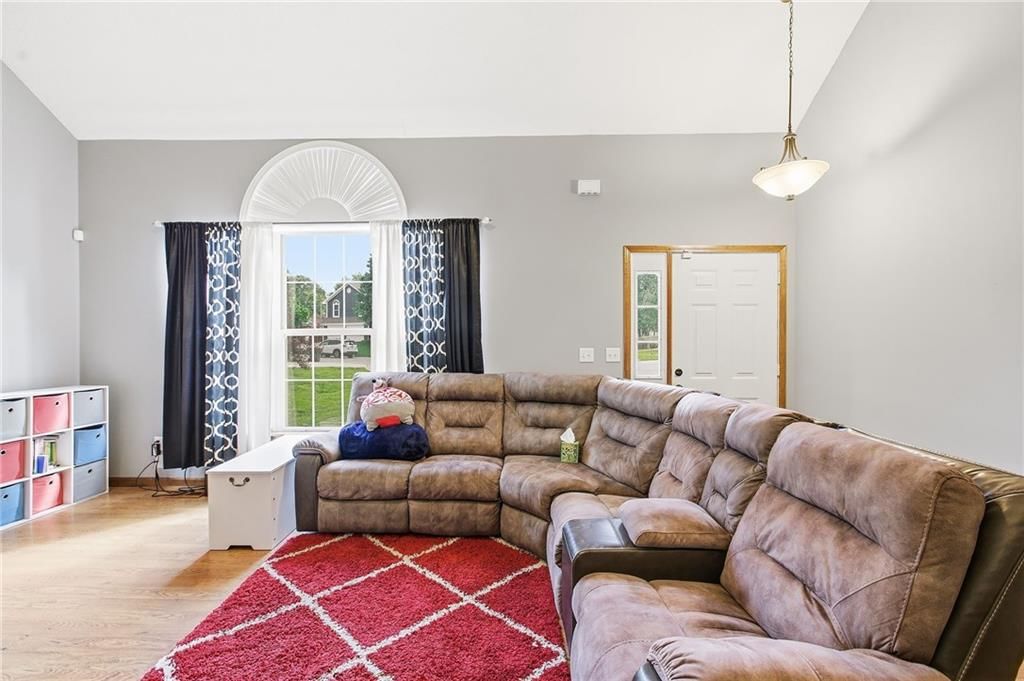 1005 NW PENNINGTON Place — photo 4