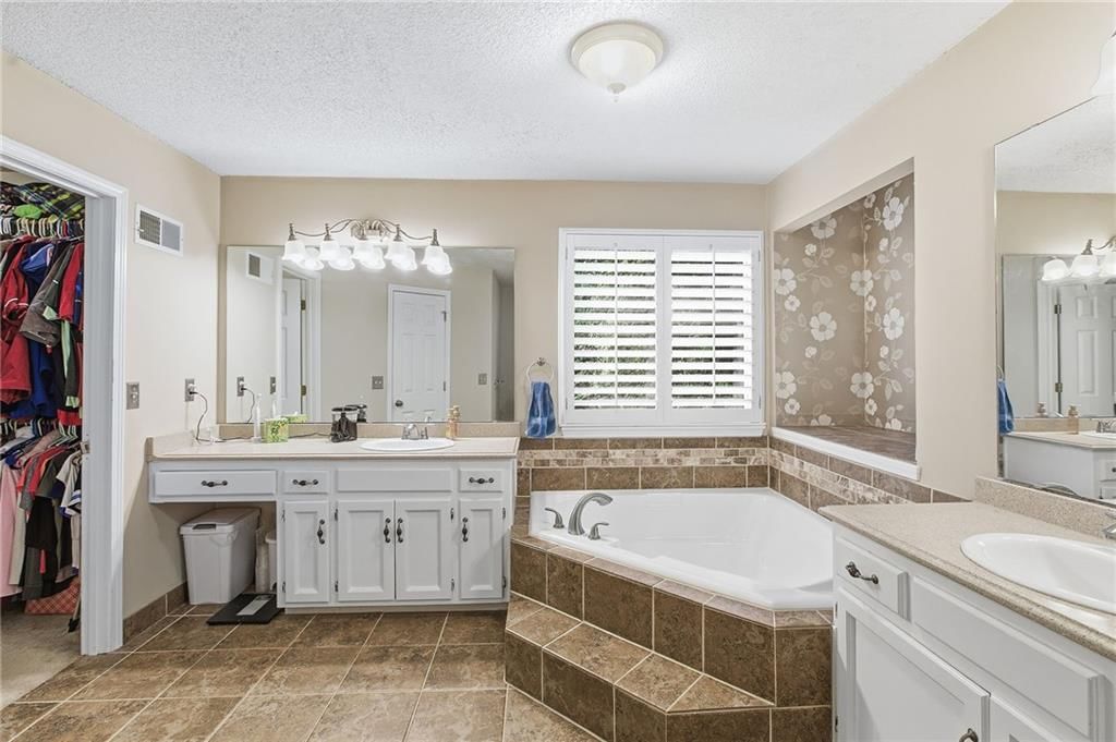 1005 NW PENNINGTON Place — photo 22