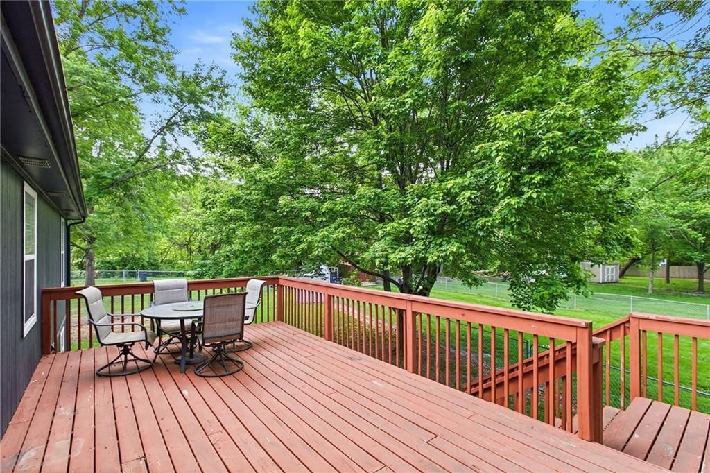 1005 NW PENNINGTON Place — photo 33