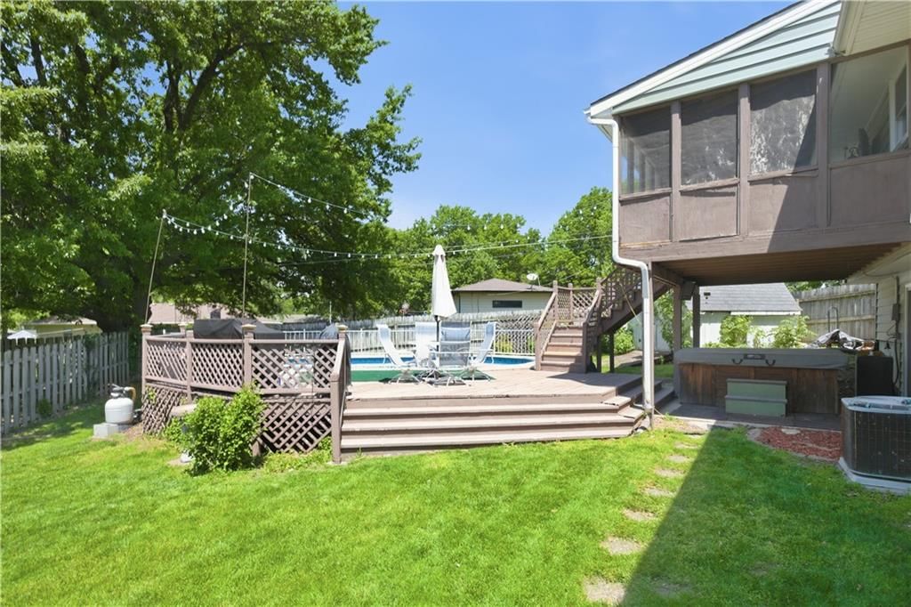 2300 NW 84th Terrace — photo 8
