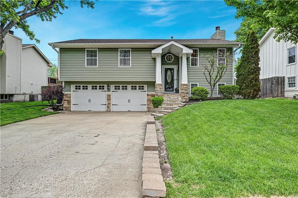 15604 W 151st Terrace — photo 3