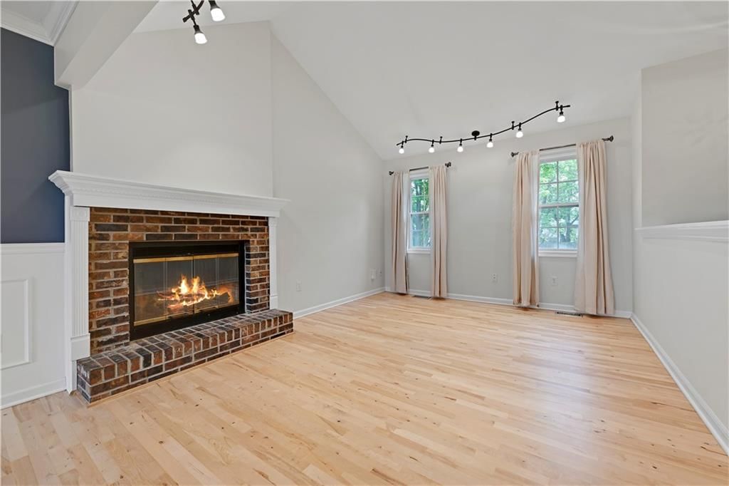 15604 W 151st Terrace — photo 8
