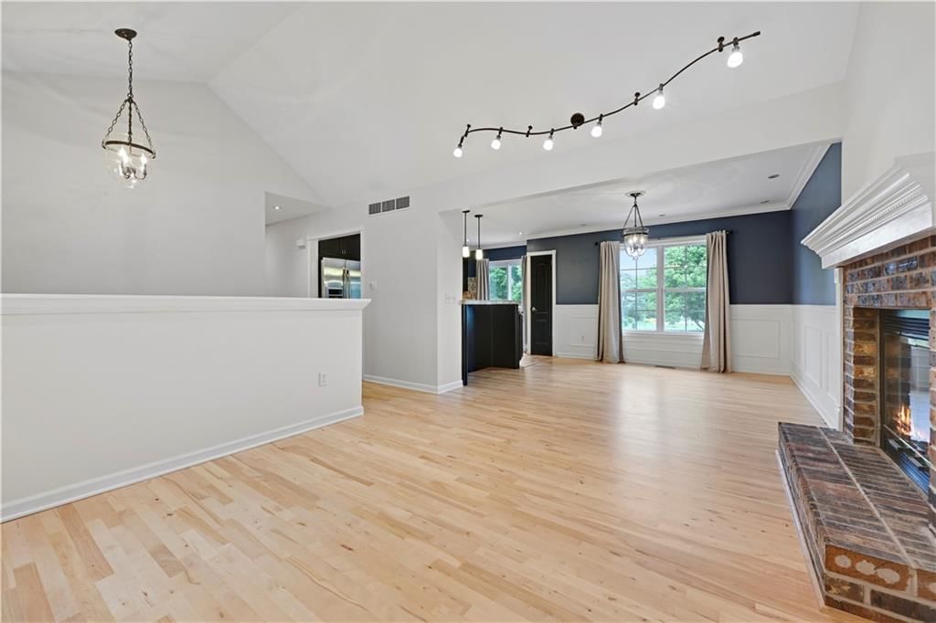 15604 W 151st Terrace — photo 11