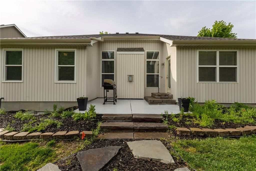 5005 NW Flintridge Drive — photo 14