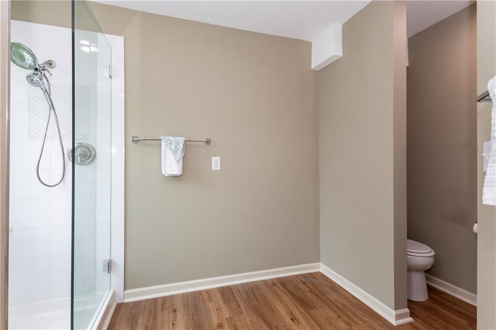 5005 NW Flintridge Drive — photo 33