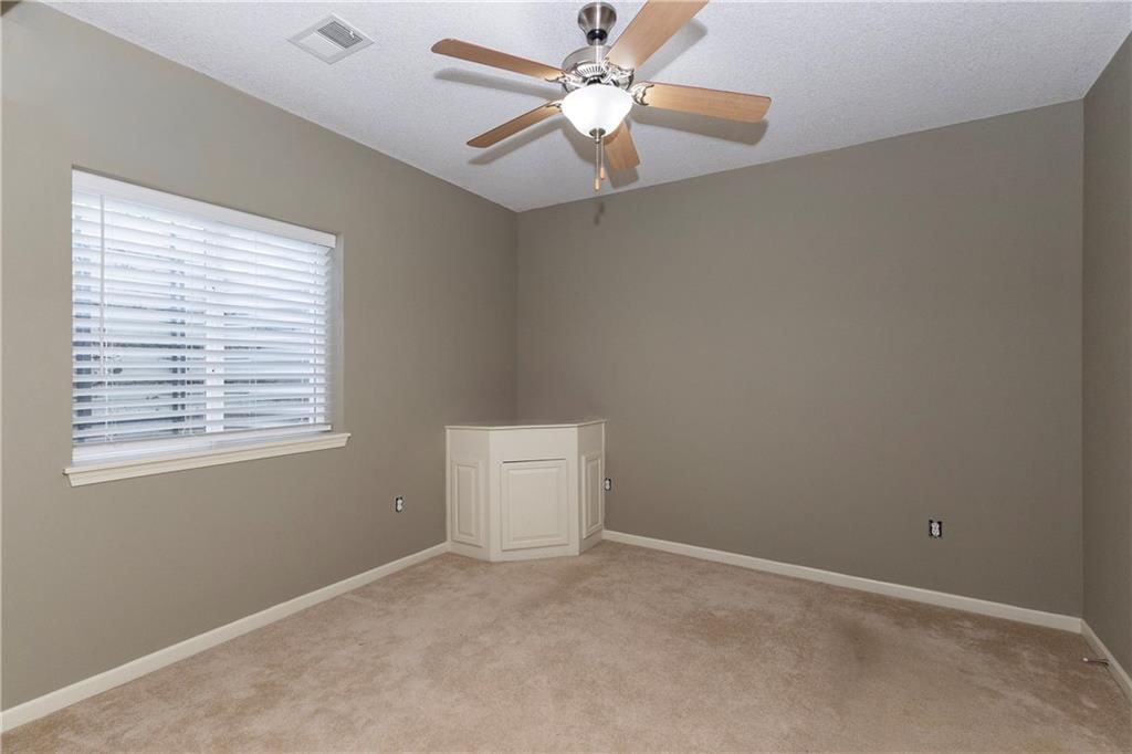 5005 NW Flintridge Drive — photo 41