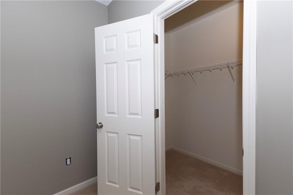 5005 NW Flintridge Drive — photo 43