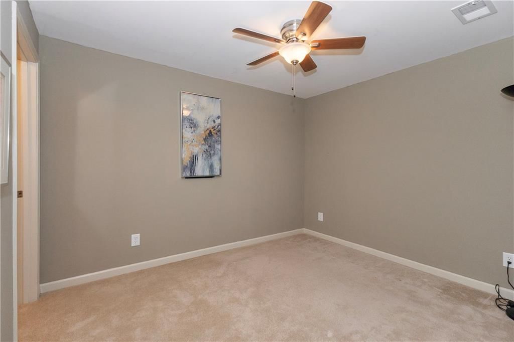 5005 NW Flintridge Drive — photo 47