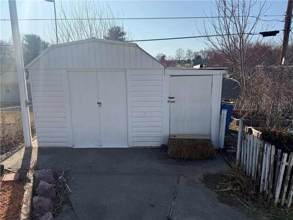 2520 Westminister Lane — photo 14