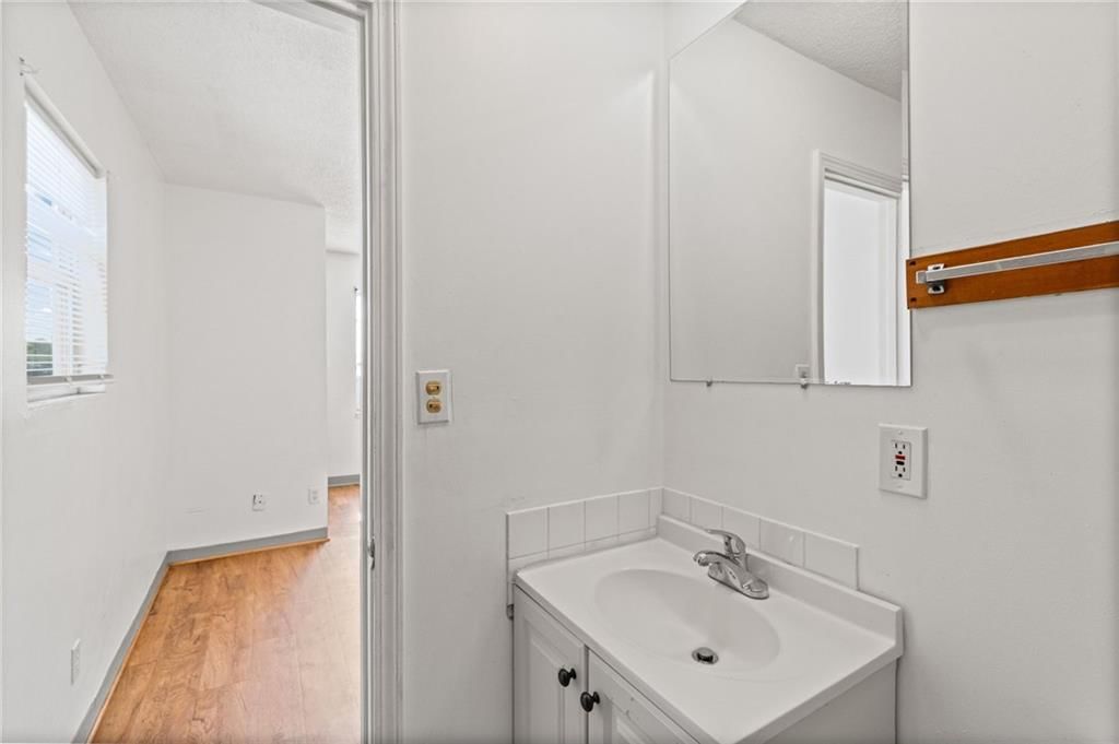 1316 Admiral Boulevard — photo 29