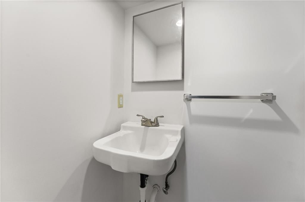 1513 TAUROMEE Avenue — photo 33