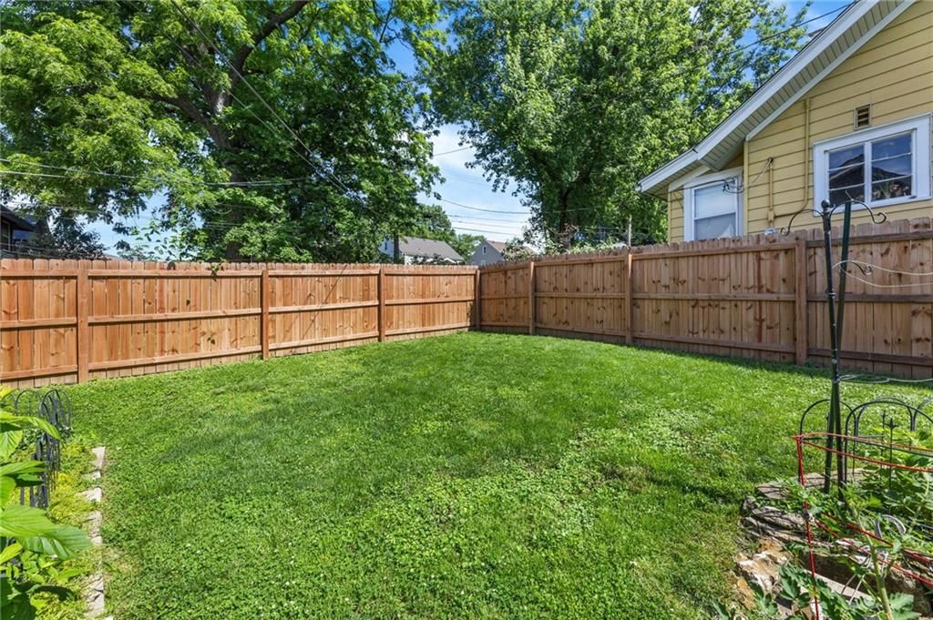 1513 TAUROMEE Avenue — photo 37