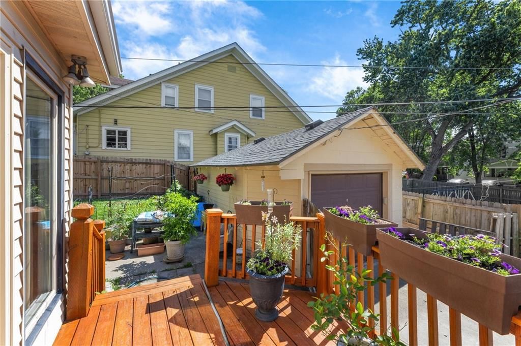 1513 TAUROMEE Avenue — photo 41