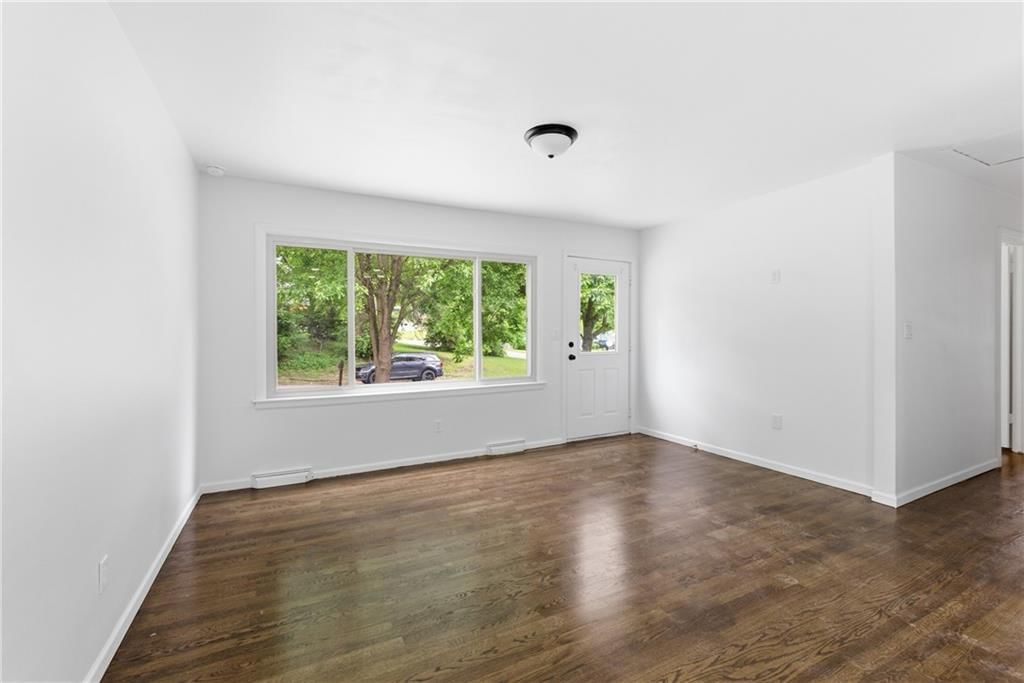 6224 Longwood Avenue — photo 12