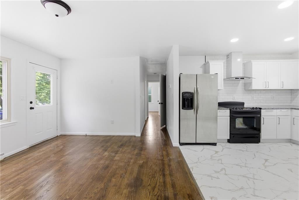 6224 Longwood Avenue — photo 14
