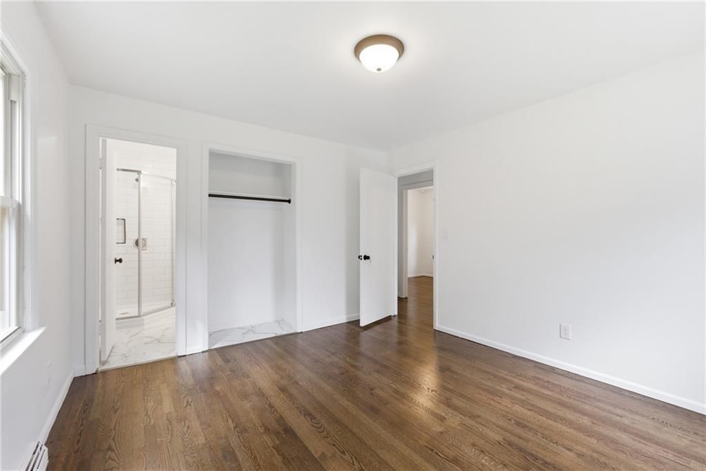 6224 Longwood Avenue — photo 19
