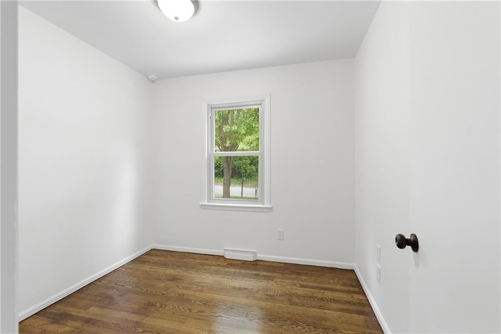 6224 Longwood Avenue — photo 20