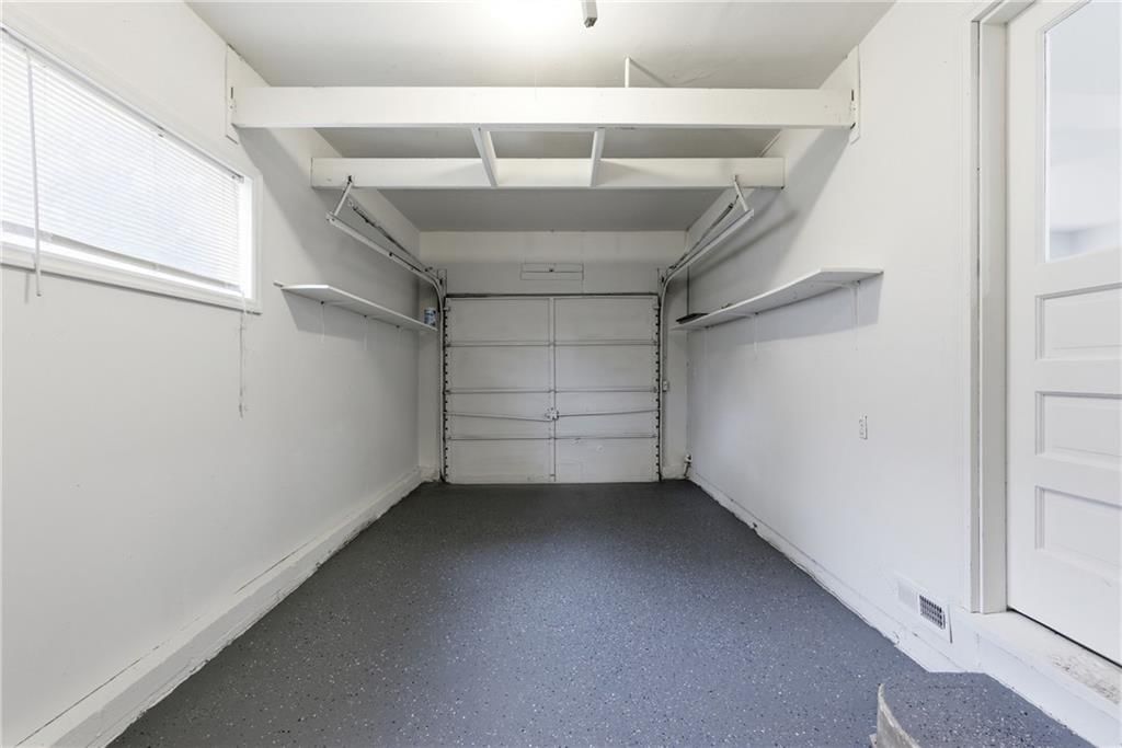 6224 Longwood Avenue — photo 23