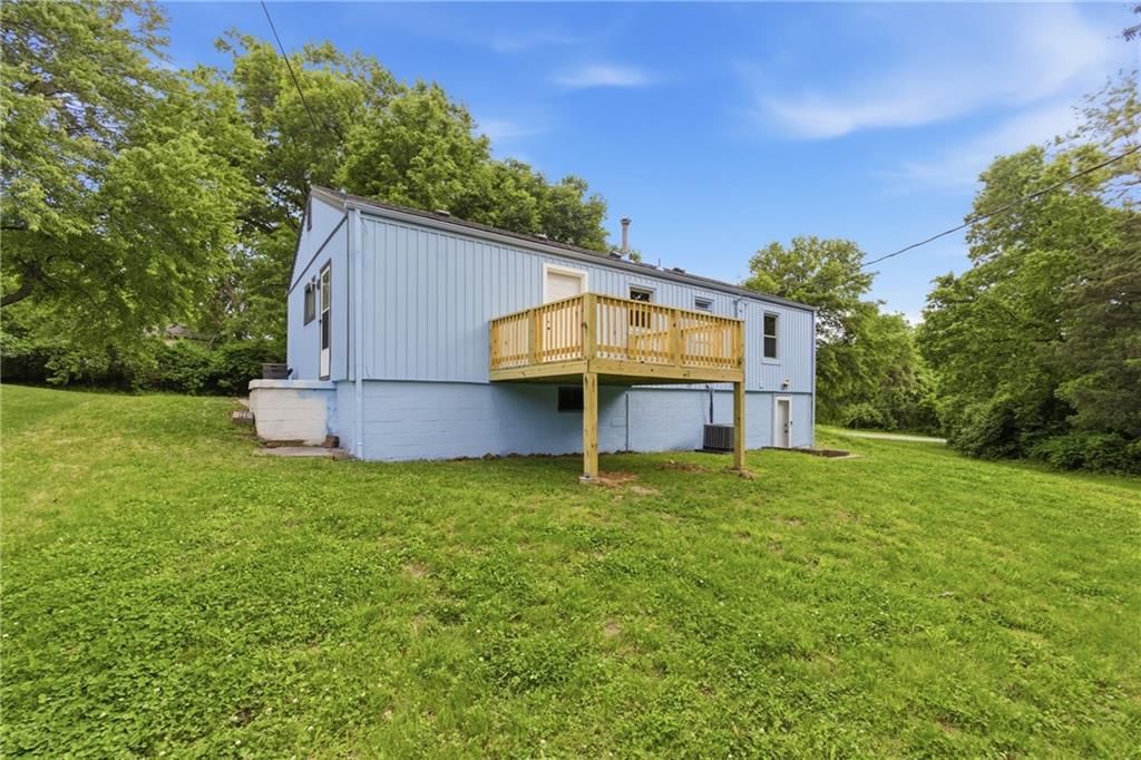 6224 Longwood Avenue — photo 33