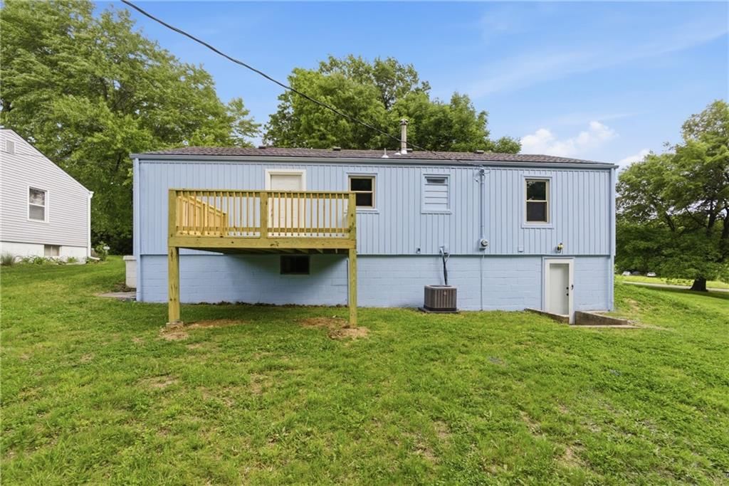 6224 Longwood Avenue — photo 34