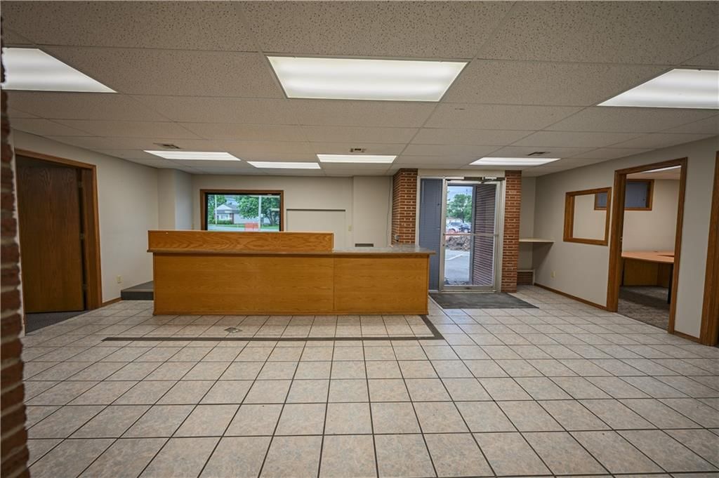 802 W 8th Street — photo 12
