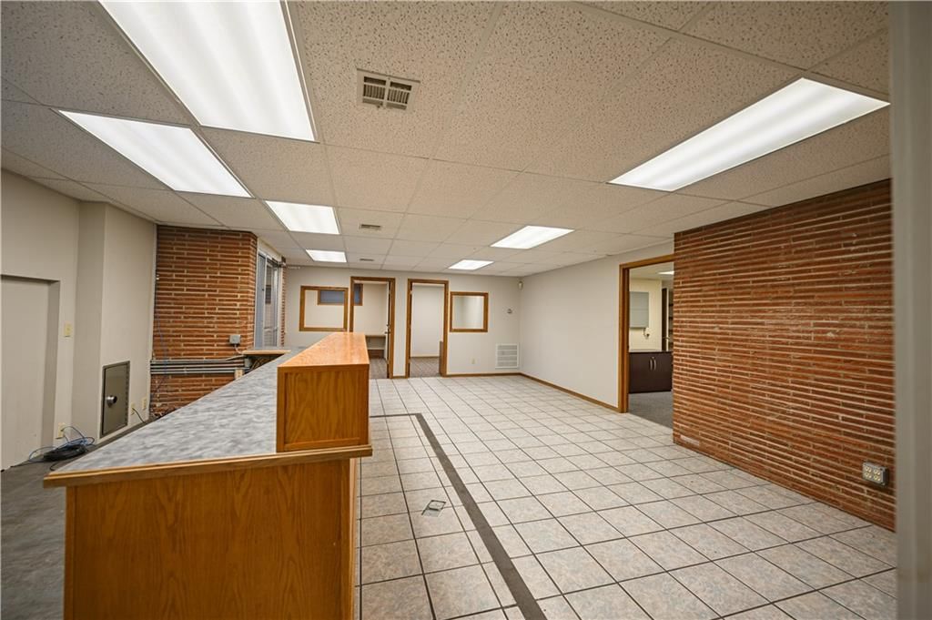802 W 8th Street — photo 20
