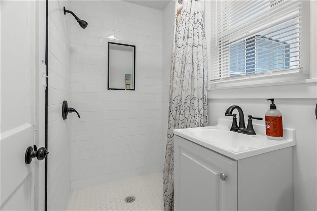 5445 Holmes Street — photo 6