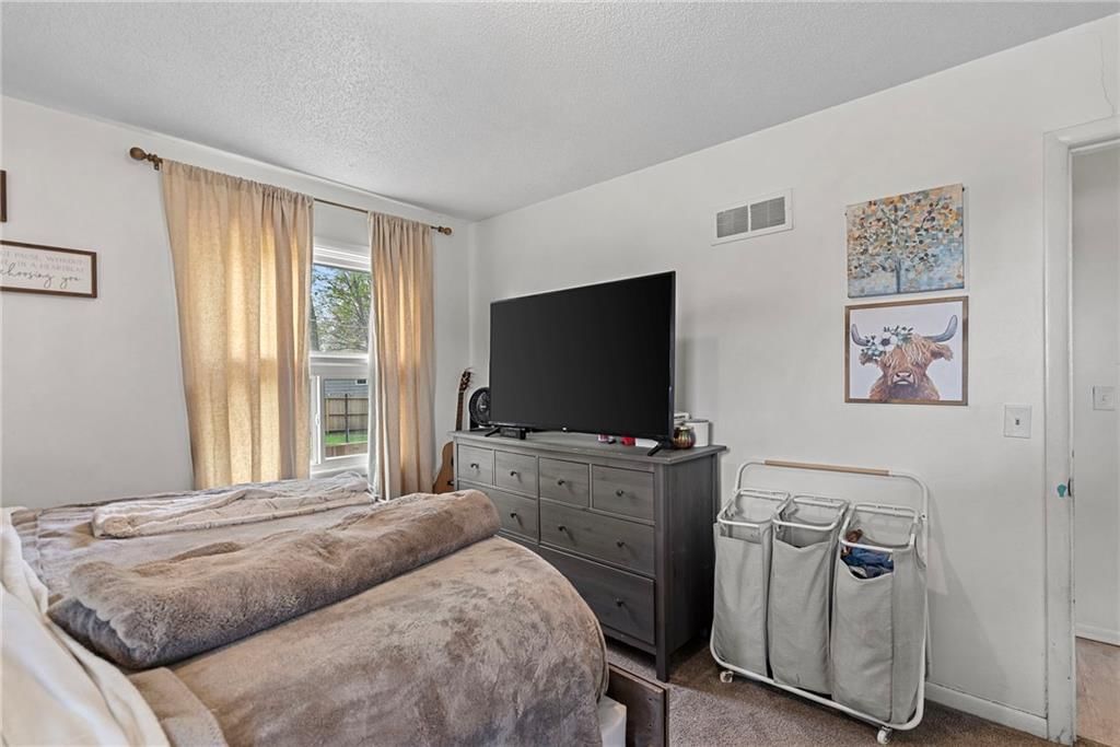11905 W 91st Terrace — photo 15
