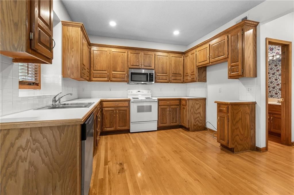 7248 Widmer Street — photo 14