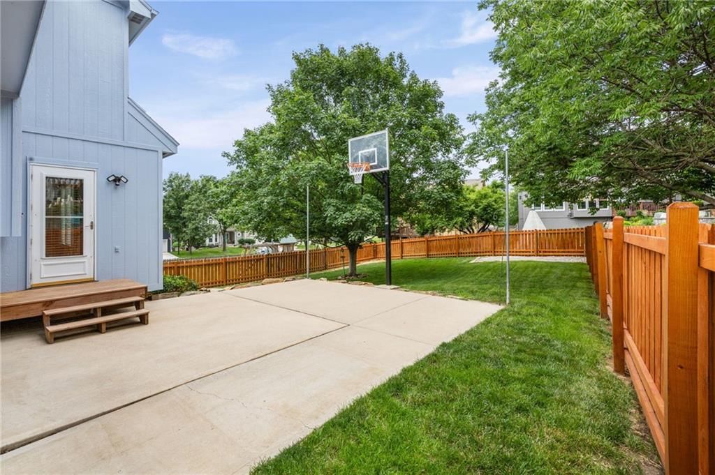7248 Widmer Street — photo 41