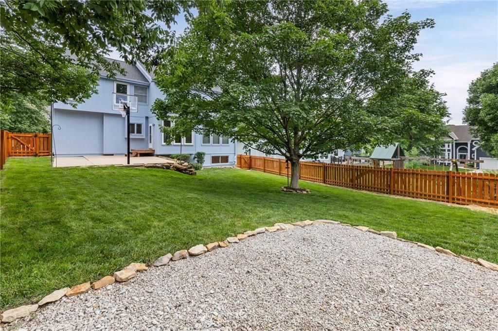 7248 Widmer Street — photo 43