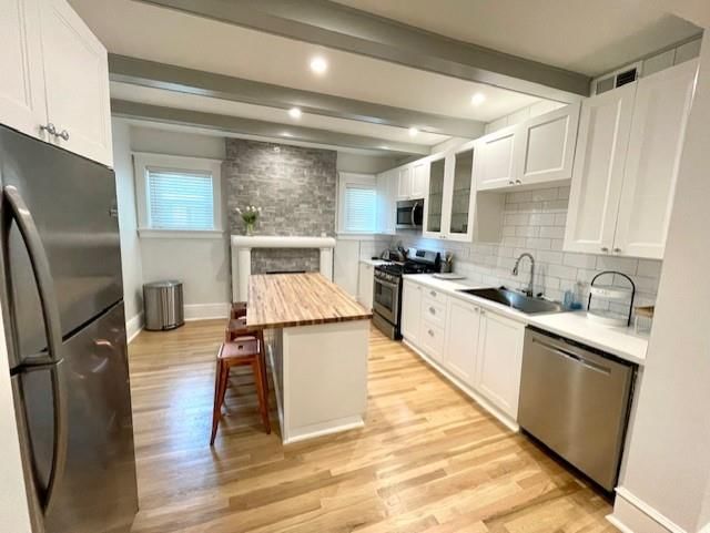 901 E 39th Street — photo 8