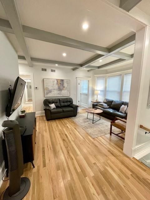 901 E 39th Street — photo 16