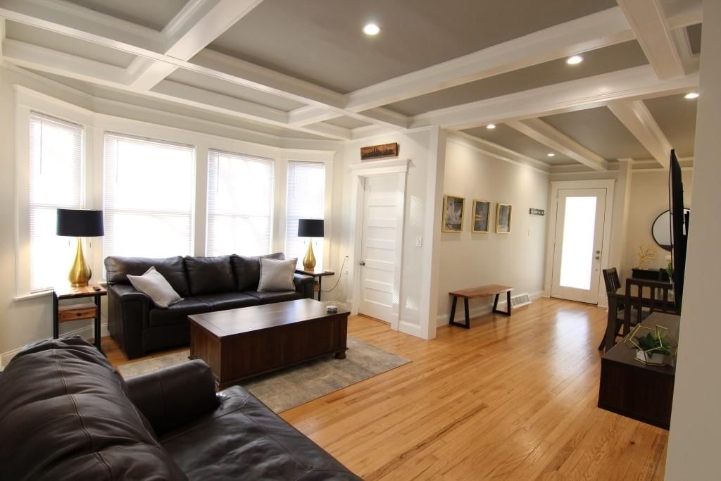 901 E 39th Street — photo 24
