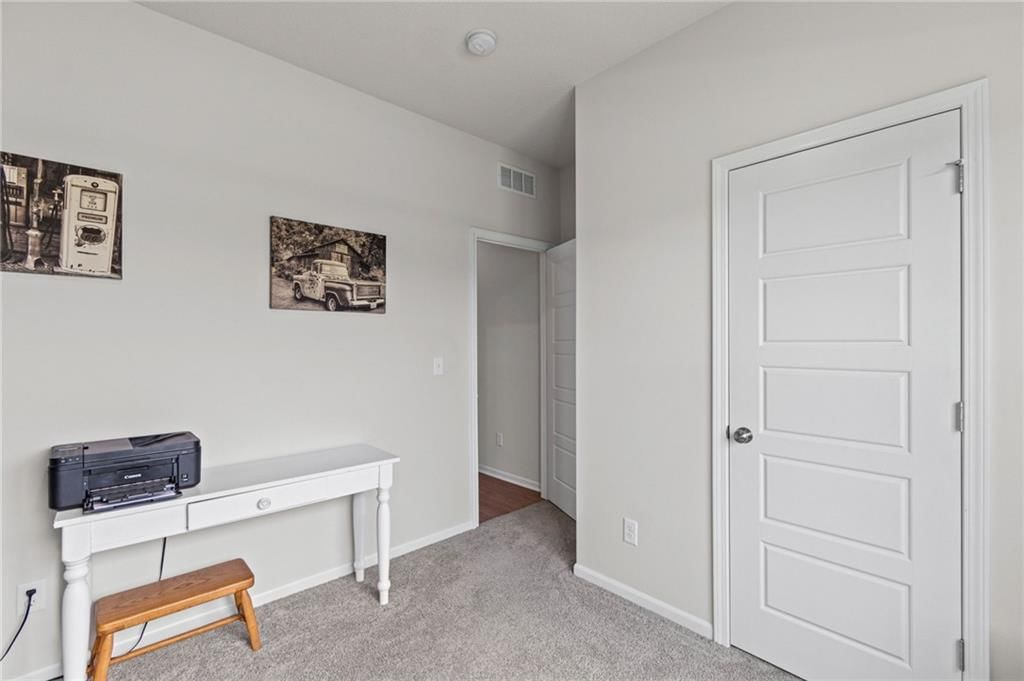 513 SE Carson Drive — photo 6