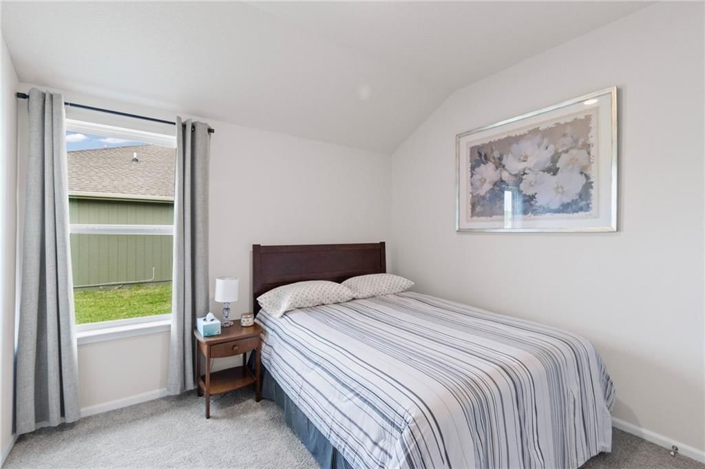 513 SE Carson Drive — photo 8
