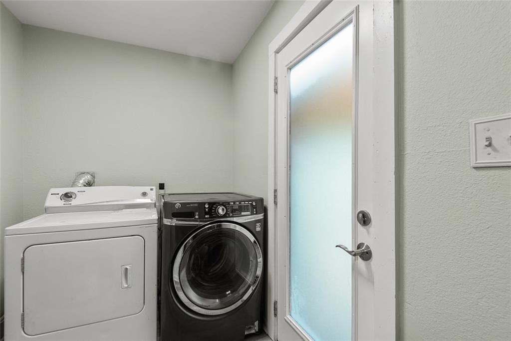 431 S Poplar Street — photo 12