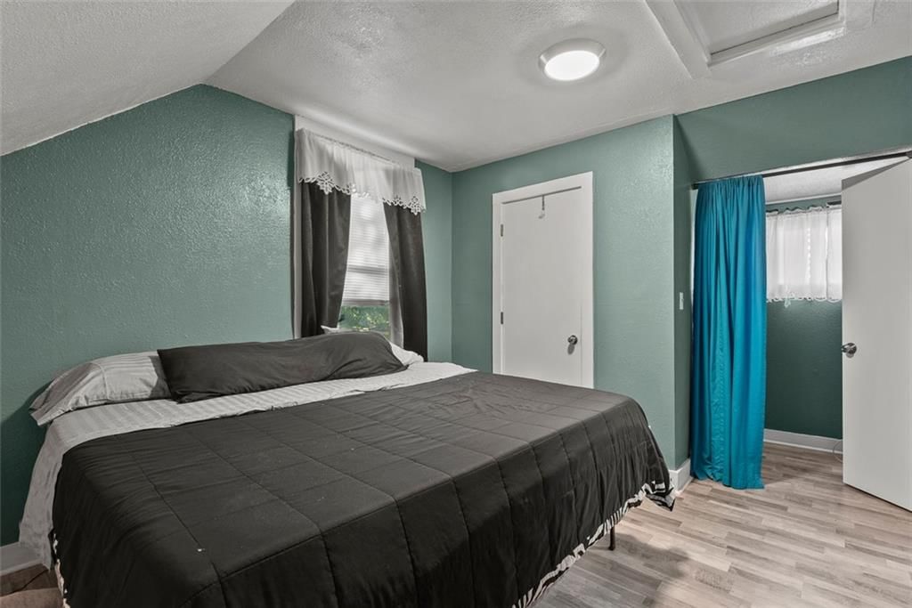 431 S Poplar Street — photo 16