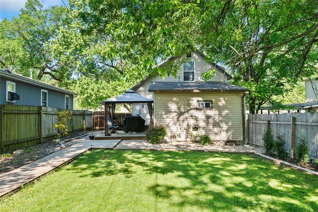431 S Poplar Street — photo 20