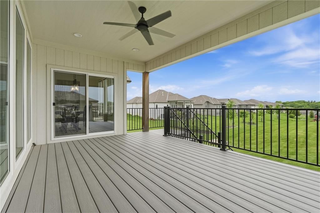 4205 NE Chapel Manor Drive — photo 4