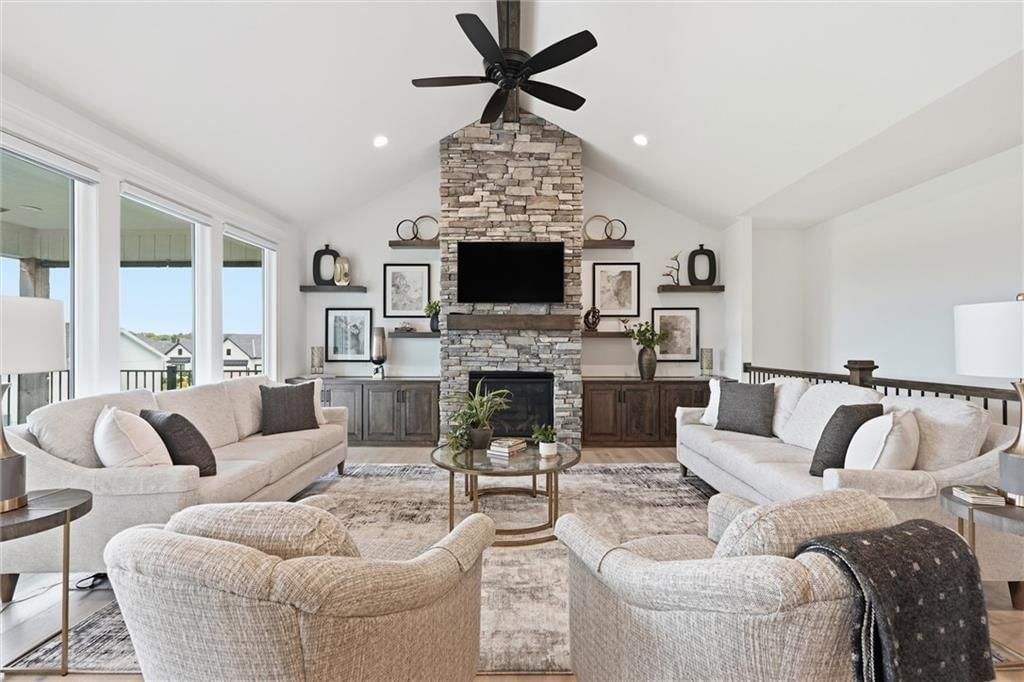 4205 NE Chapel Manor Drive — photo 5