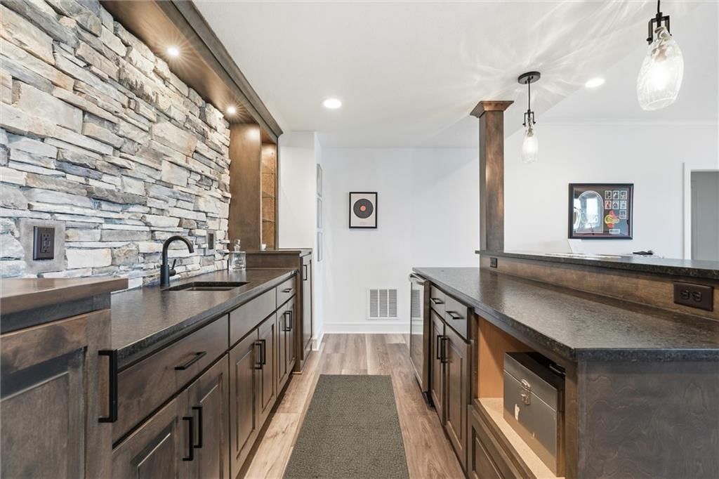 4205 NE Chapel Manor Drive — photo 37