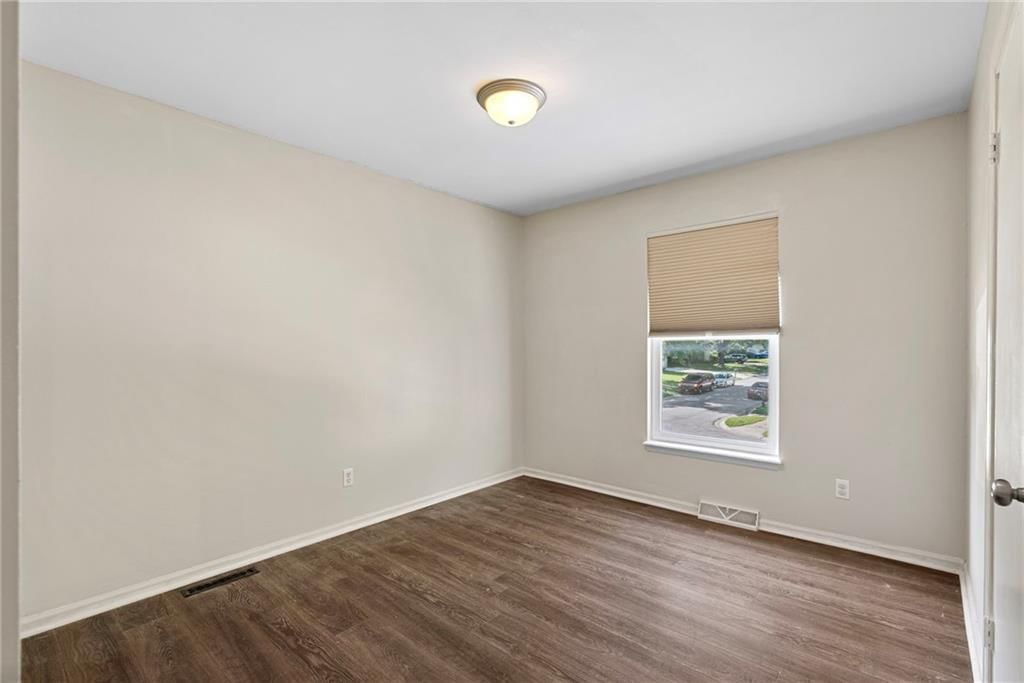 1608 E 151st Terrace — photo 12