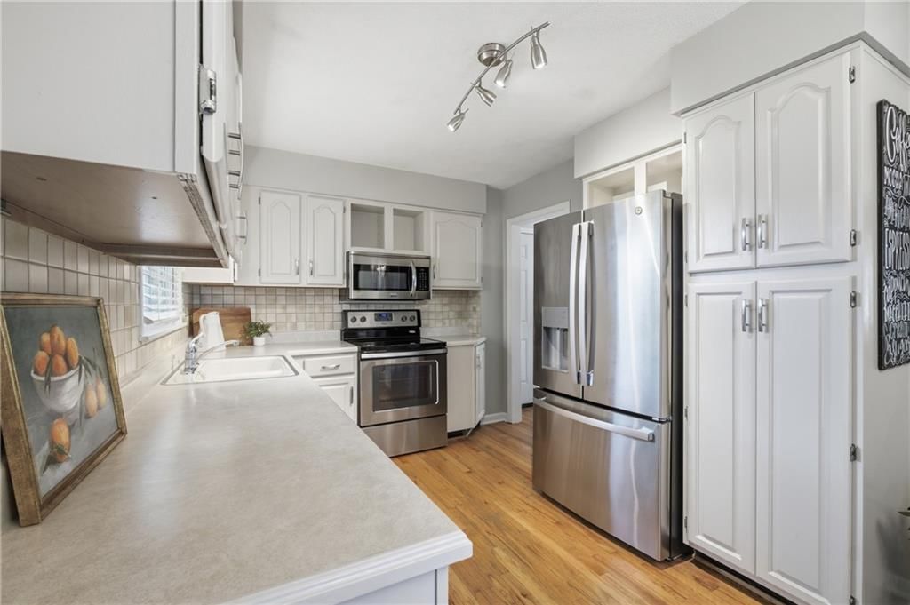 11216 W 71ST Street — photo 10