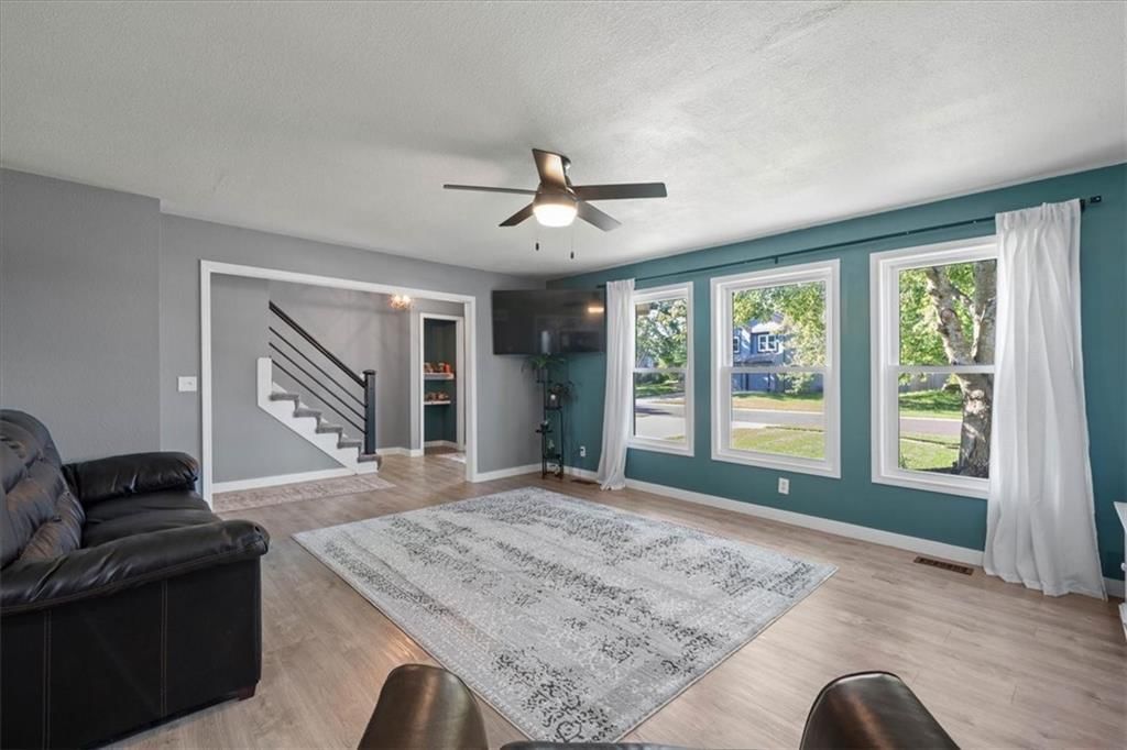 15704 Horton Lane — photo 6