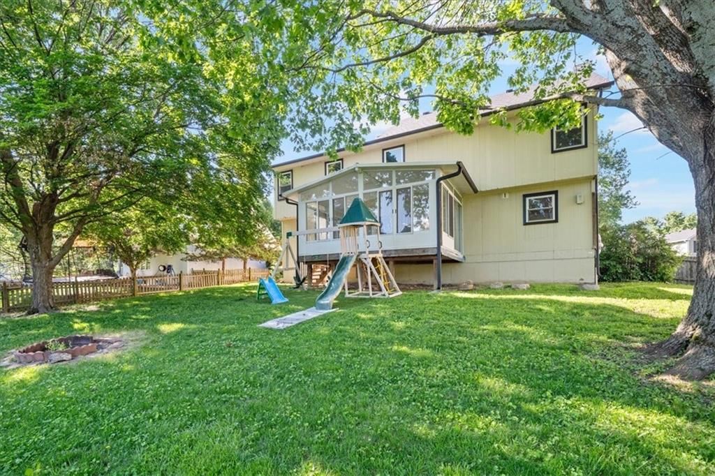 15704 Horton Lane — photo 33