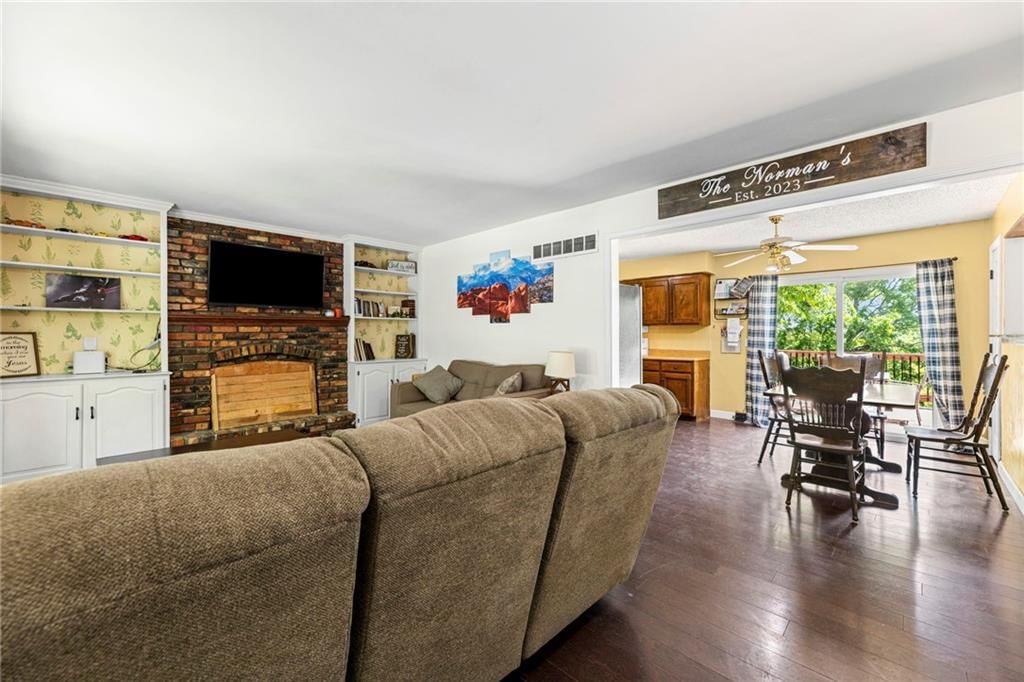 1808 SE Manor Place — photo 3